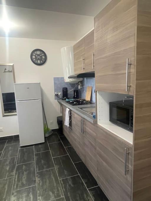 L8 - Villiers-Le-Bel Proche Roissy & Paris Apartman Kültér fotó